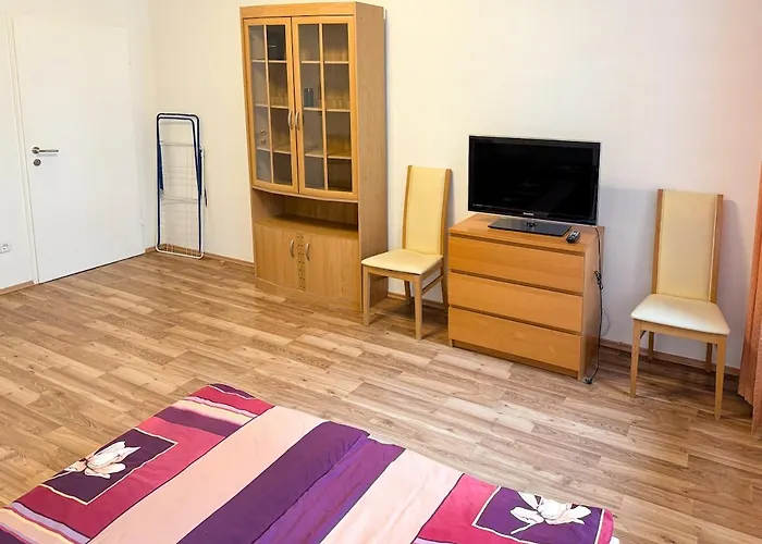Daire 5 Guests Near Main Station *